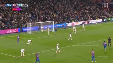 Daniel Muñoz desbanca a Alexander-Arnold