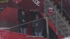 Un mal despeje y dos amigos con muy mala suerte: tienen que ver el cómico momento de la jornada