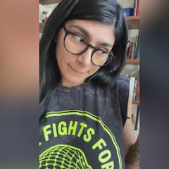 La exactriz de cine X, Mia Khalifa, se ceba contra Al Assad con este duro mensaje en español