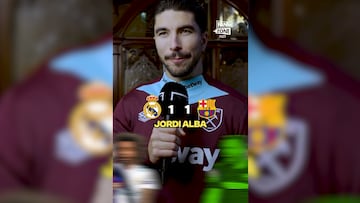 Carlos Soler elige el 11 entre leyendas de Barça y Madrid y le llueven las críticas