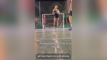 Argentine girlfriend’s penalty save for phone access goes viral: watch the unmissable moment!