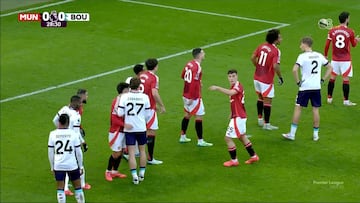 Es la sensación de la Premier y De la Fuente no va a tardar en llamarlo: golazo en Old Trafford