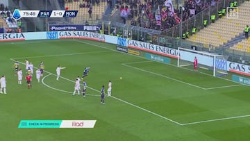 La inocentada del año no podía ser en otro momento: vean la que se lía en Italia con el árbitro de por medio