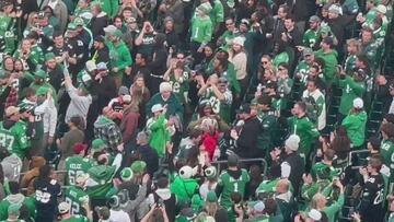 Fan hands over Tanner McKee’s first TD ball after A.J. Brown’s errant throw, thanks to Big Dom