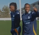 Vinicius se atreve con el francés ‘imitando’ a Mbappé en el primer entrenamiento del año: el madridismo, enloquecido
