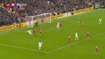 Con los rumores del Madrid al rojo vivo y Arnold deja esta secuencia ante el United