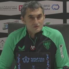 La falta de respeto a Valverde durante la rueda de prensa: parece una clase de colegio