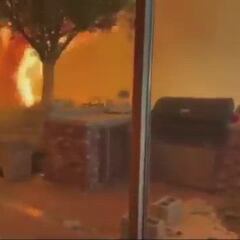 Terrorífica secuencia en casa de un afectado por los incendios en Florida