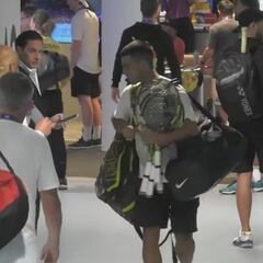 El gesto de Alcaraz con un empleado de limpieza que es para aplaudir una y otra vez