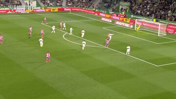 Dicen que es el jugador con mejor disparo lejano del Atleti y lo demostró: golazo precioso de Riquelme