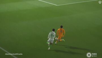 El surrealista penalti que le señalaron al Castilla: el madridismo no da crédito