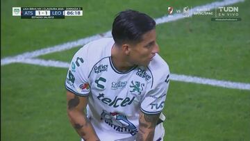 James iba a debutar con una asistencia tras este pase brutal pero vean la que lió el delantero de Club León