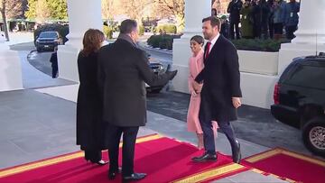 Kamala’s strained greeting: VP shows visible tension meeting JD and Usha Vance at the White House