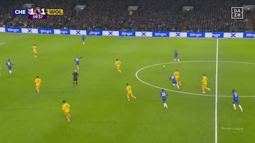 El gol que agranda la figura de Cucurella: agarró el balón a 50 metros y vean el desenlace