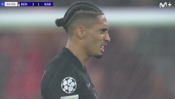 El gol de Raphinha va a dar la vuelta al mundo: puede ser el gol más tonto de siempre en Champions