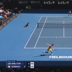 Es inexplicable lo que hizo esa pelota: Sonego deja uno de los puntos del torneo y Australia no da crédito