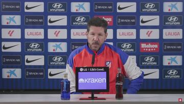 Le preguntan al Cholo por su cambio de discurso y su respuesta desata las risas: cholismo puro