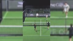 El punto de pádel que está dando la vuelta al mundo: lo que hace Tapia es una auténtica locura, alucinen