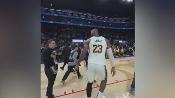 Termina el partido, ve a Pau Gasol en la grada y no duda ni un segundo: el gesto de Lebron