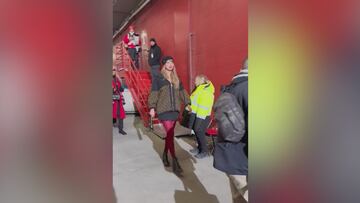 Taylor Swift stuns in breathtaking outfit at AFC Championship: Chiefs vs. Bills with family in tow!