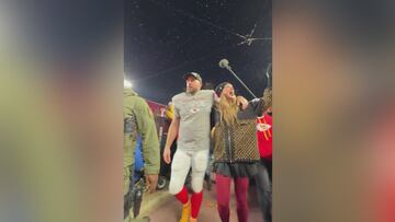 Taylor Swift joins Travis Kelce on field for sweet celebration as Chiefs punch ticket to Super Bowl!