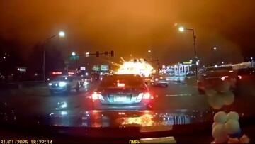 El video del terrorífico accidente de un avión en Filadelfia