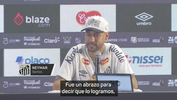 Neymar rompe a llorar en plena rueda de prensa en su vuelta al Santos