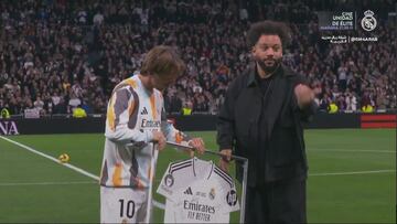 Real Madrid fans pay wonderful tribute to Marcelo before Atletico clash