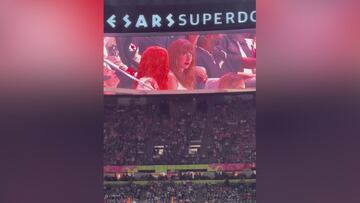 El sonoro abucheo a Taylor Swift en el Super Bowl: se la vio afectada por la pantalla