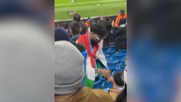 Fans del Manchester City estallan contra su propio club por esto que ocurrió en el Etihad