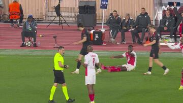 Tenemos premio a la roja más tonta de este año en Champions: ver para creer