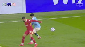 Indignación y muchas críticas a Alexander-Arnold por esta jugada: suma 6M de reproducciones