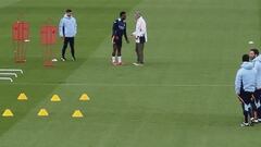 Vinicius, atendido en su pie izquierdo en la víspera de la Real Sociedad