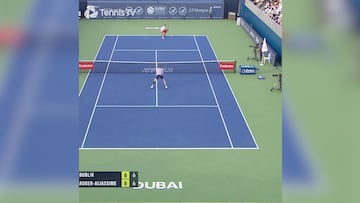 Situación absurda y primer VAR en la historia del tenis: la reacción de Bublik, reveladora