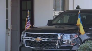 La salida de Zelenski, enfadadísimo tras su discusión con Trump que ha dado la vuelta al mundo