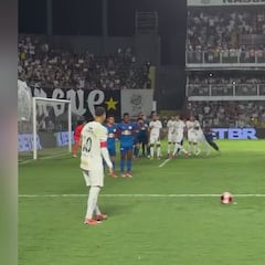 La última diablura de Neymar por la que le piden en Barcelona: golazo de falta con mensaje a la grada