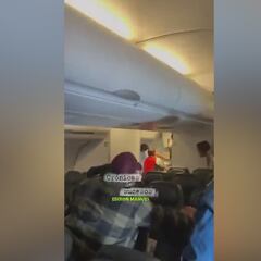 Un hombre enloquece en pleno vuelo de Venezuela a Madrid y trata de escaparse del avión en el aire
