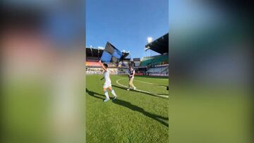 Una de las mayores faltadas que se pueden hacer en un derbi: la que armó con una bandera en campo rival