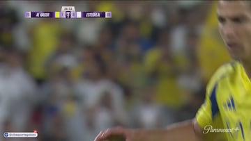 Cristiano Ronaldo Stuns with Brilliant Panenka Penalty, Scoring His 927th Career Goal