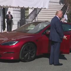 Trump and Musk troll Biden as they hop into a Tesla