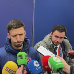 Enganchón de Lenglet con un periodista por el “planteamiento rácano” de Simeone