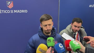 Enganchón de Lenglet con un periodista por el “planteamiento rácano” de Simeone