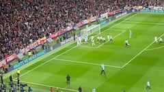 Mucho peor de lo que parecía: la lluvia sin fin de objetos y botellas, así quedó el césped...