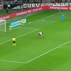 Ya había pasado: el precedente casi idéntico al penalti de Julián que dejó KO a River Plate
