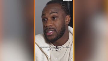 “Estaba entre los dos asientos... parecía que iba a salir por la ventanilla”