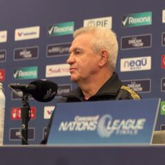 Javier Aguirre revela los planes para Santiago Giménez y Raúl Jiménez en el Tricolor