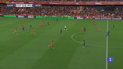 Debutas en España, 19 años y te haces una jugada digna de Zidane: Huijsen tiene estrella