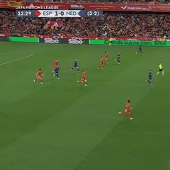 Debutas en España, 19 años y te haces una jugada digna de Zidane: Huijsen tiene estrella