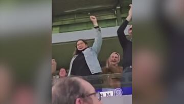 La madre de Mbappé enamora al madridismo: captan su eufórica reacción en la grada