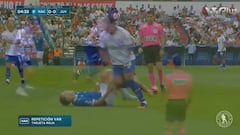 Es la roja más clamorosa que van a ver en mucho tiempo: salvaje entrada en Uruguay a los 2′ de partido